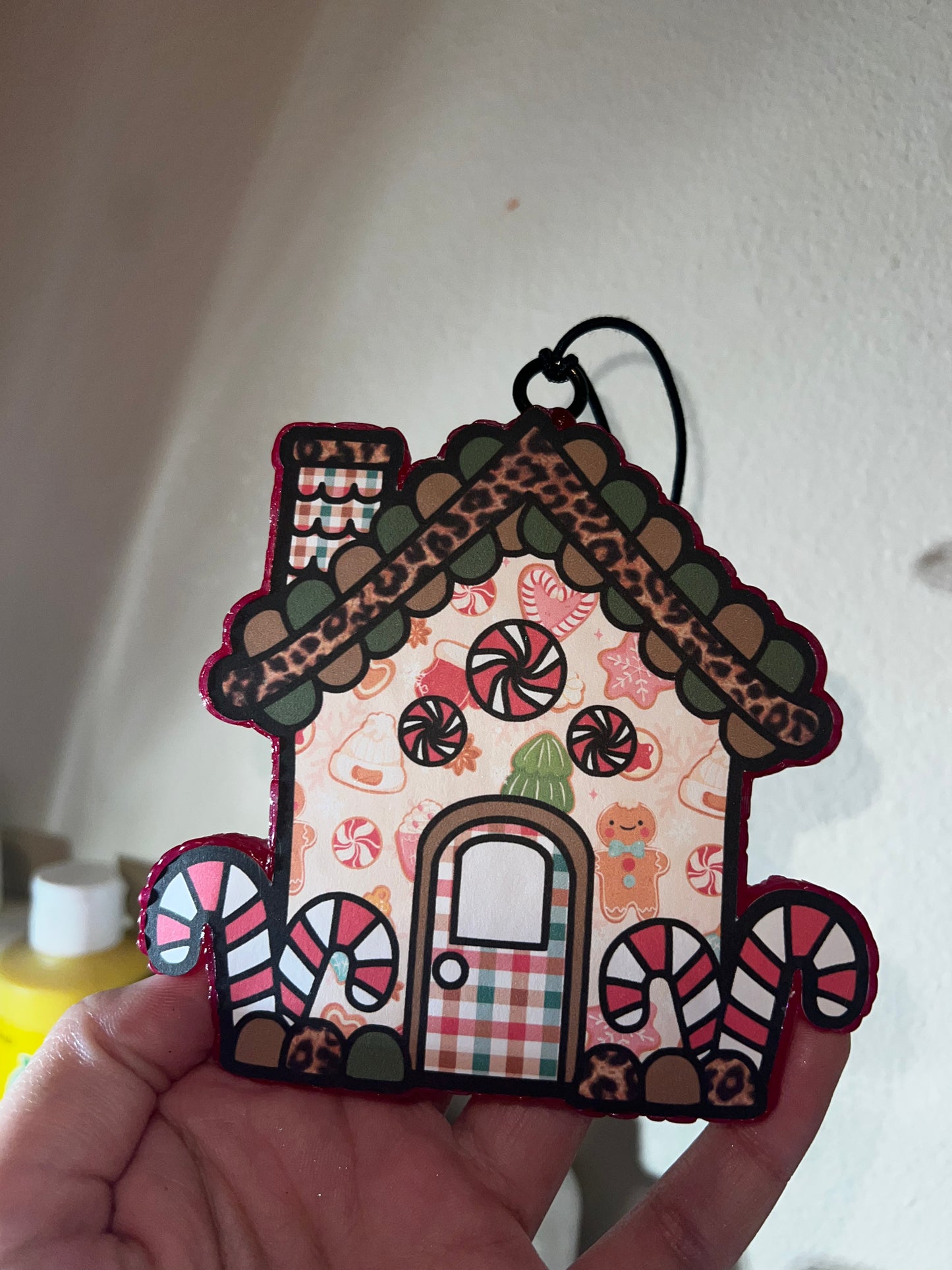 Gingerbread House Freshie