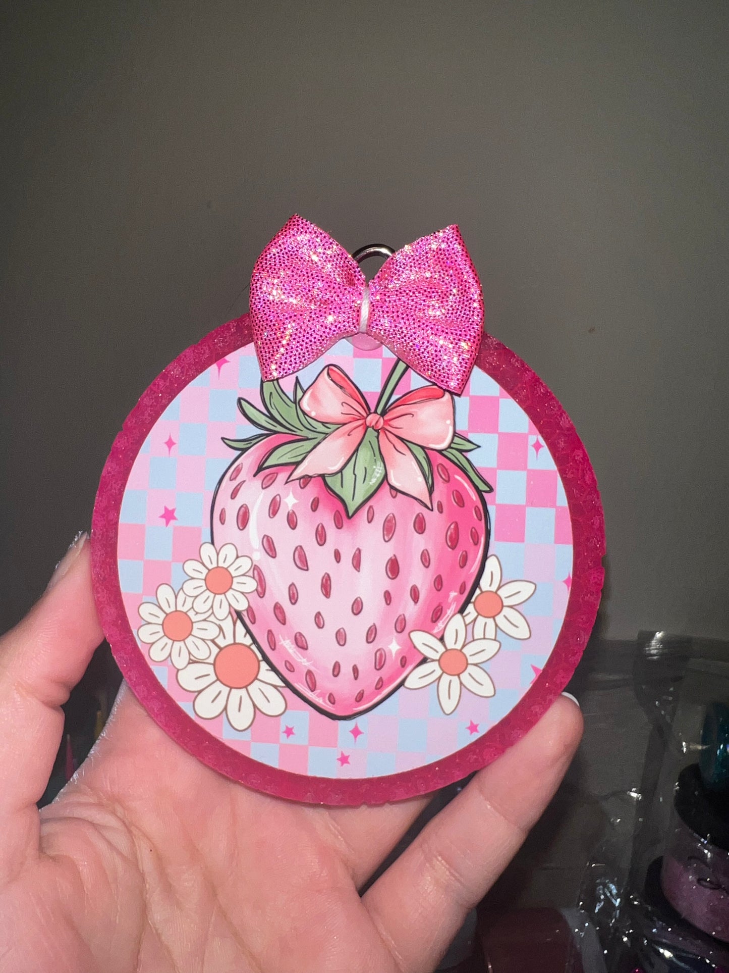 Strawberry Round Freshie