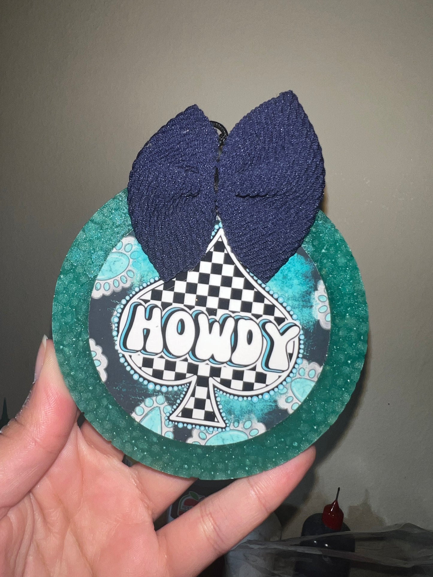 Howdy round freshie